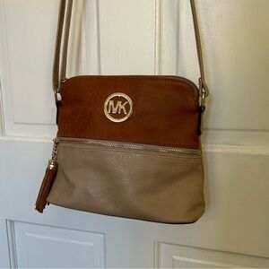Michael Kors purse with adjustable straps!